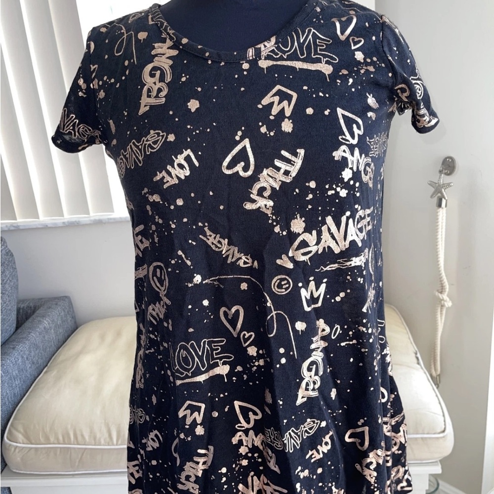 Love savage Black and gold Graphic T-Shirt M